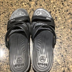 EUC womens black crocs sandals size9